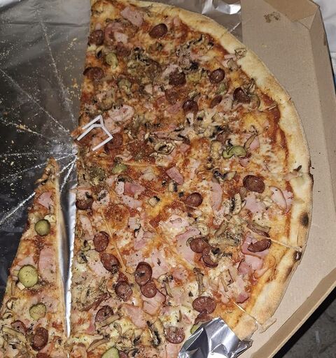 Pizza home image 3