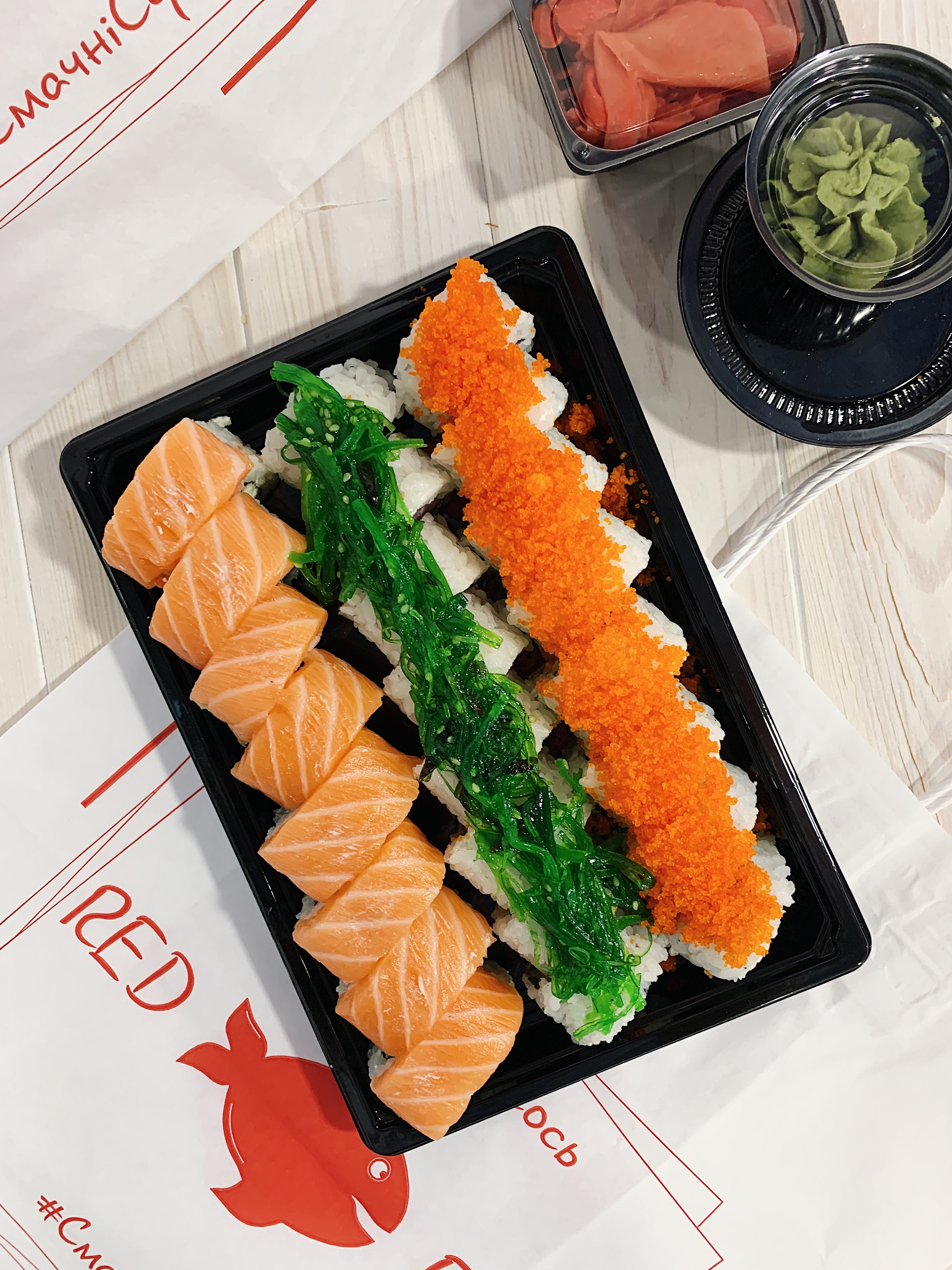 Sushi place Red fish image 4