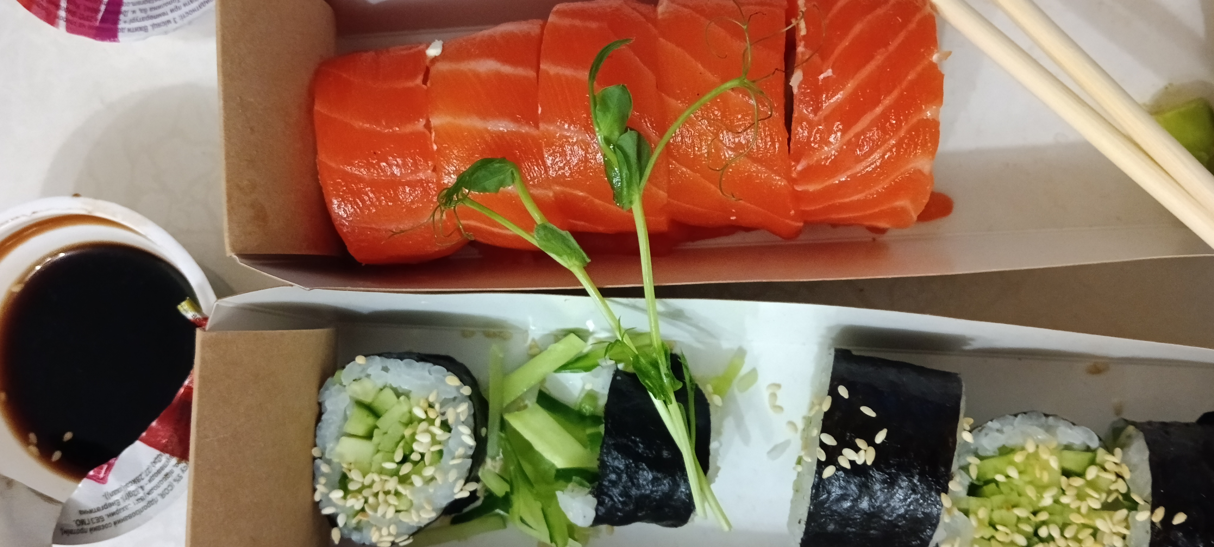 MOMENT sushi image 8