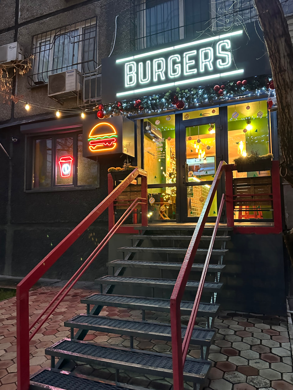 BurgerS image 1