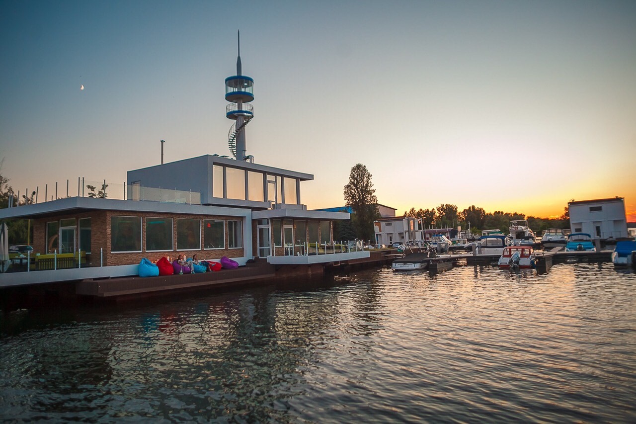 Shore House Time of the rest image 5