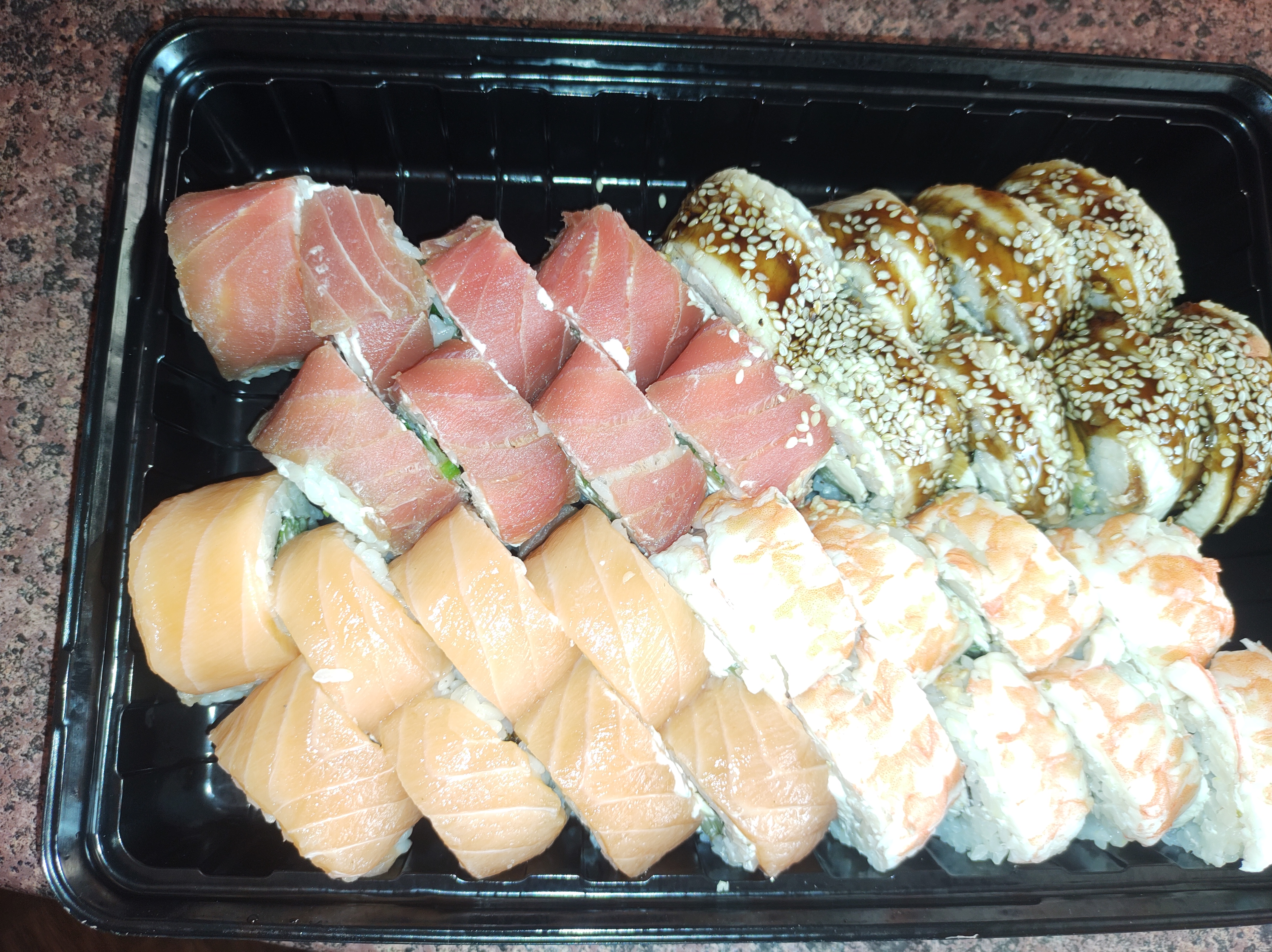 Sushi Family image 2