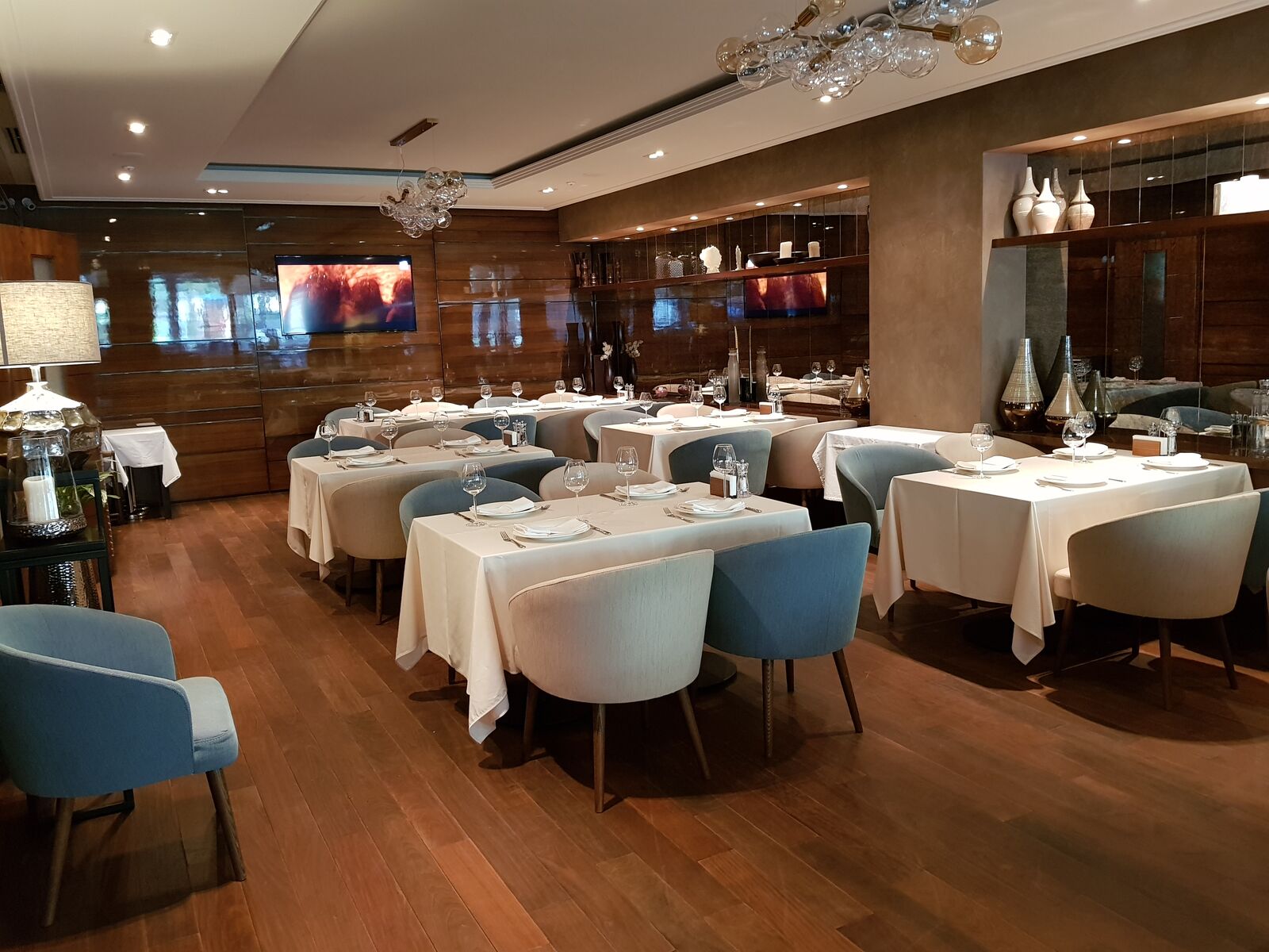 Senator Restaurant image 6