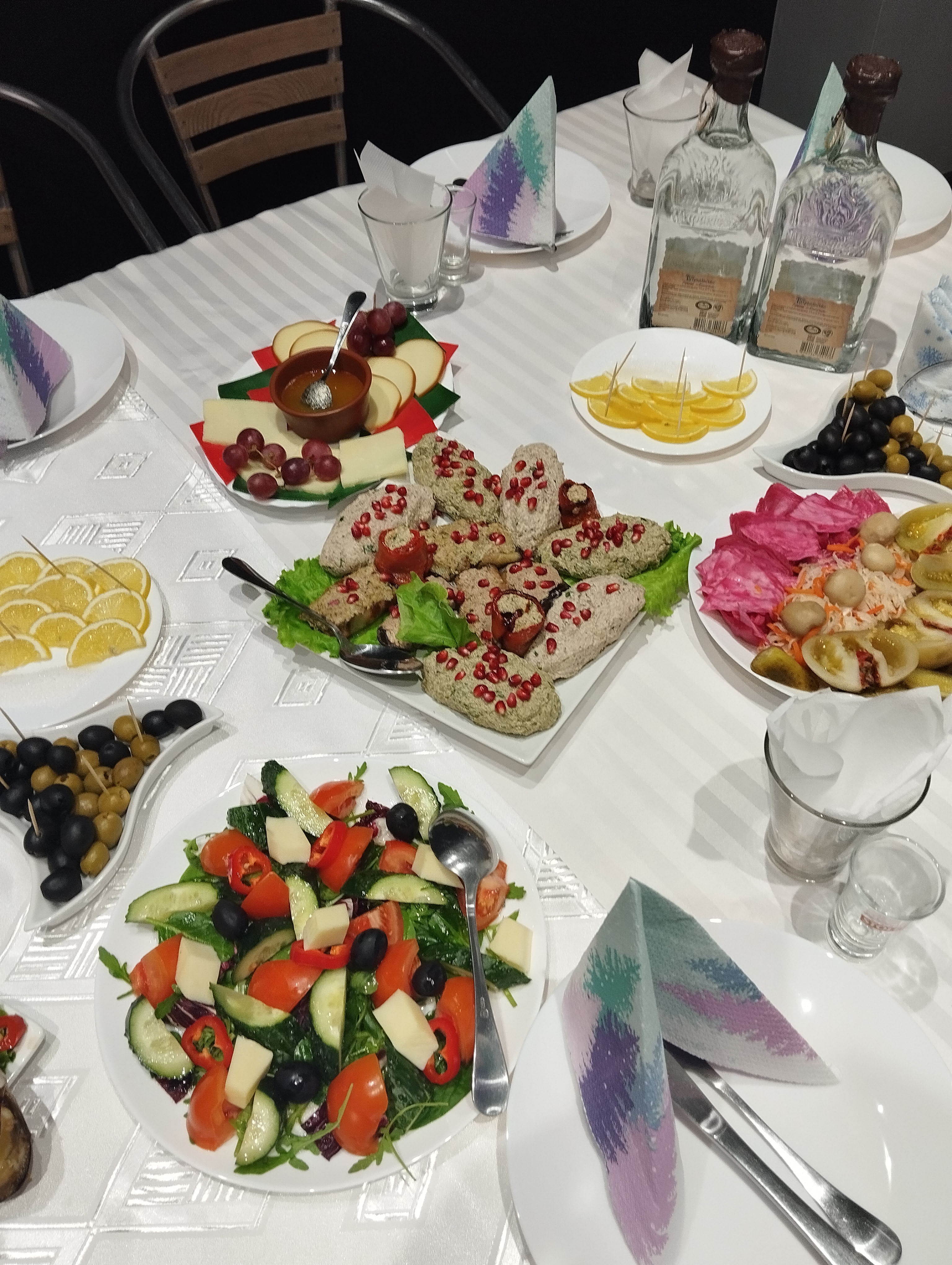 Khinkalʹna Khata Vid Elen image 2