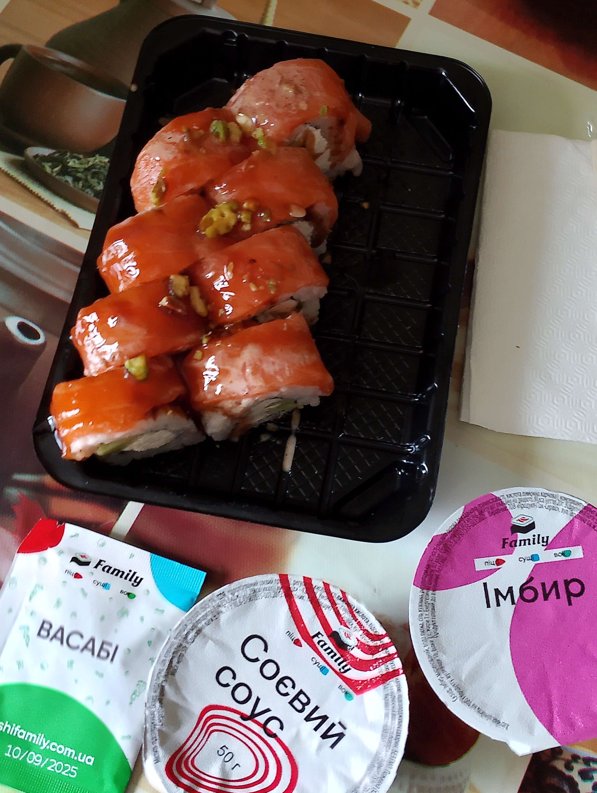 Family (піца, суші, вок) image 8