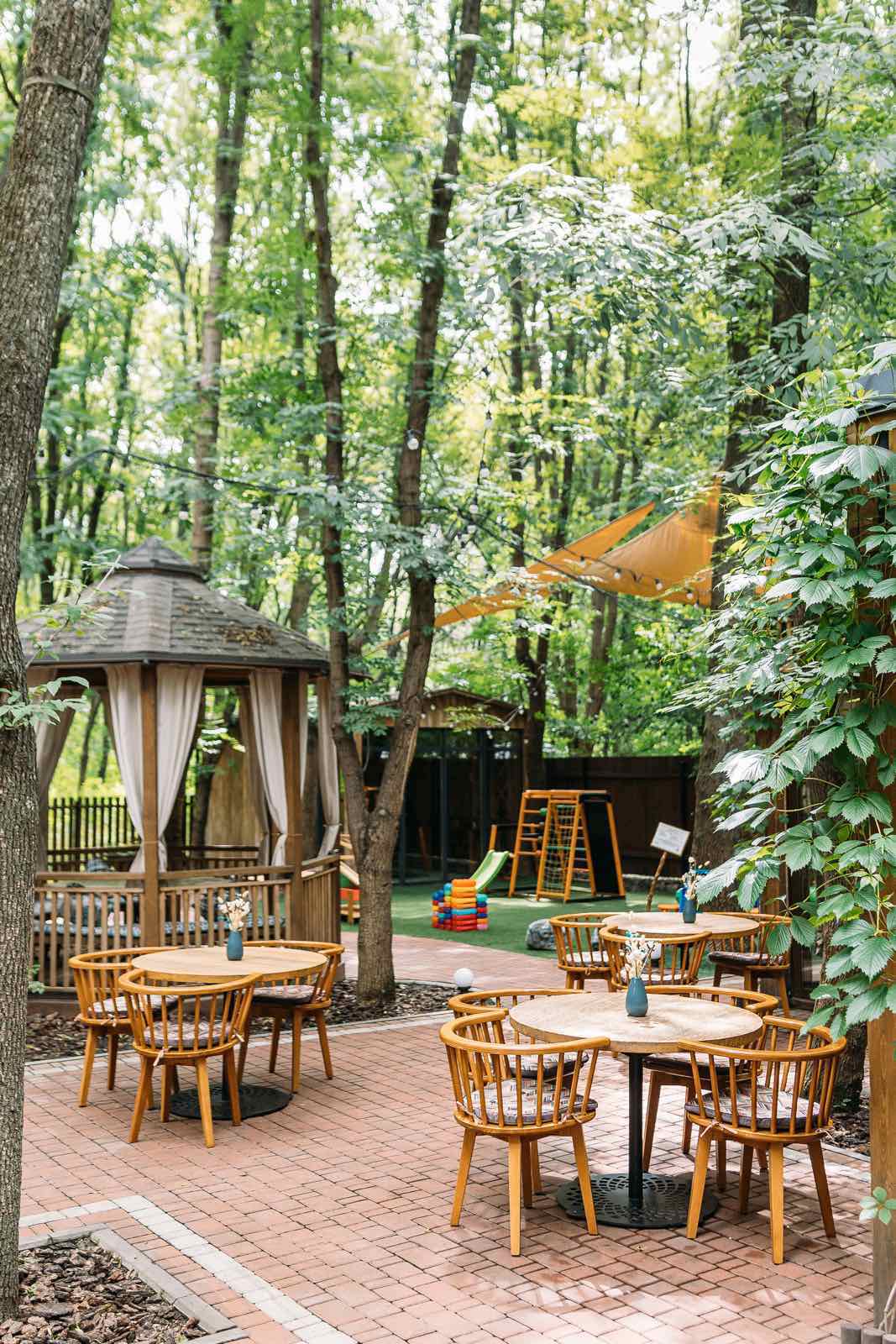 Plov Khochu Restoran image 1