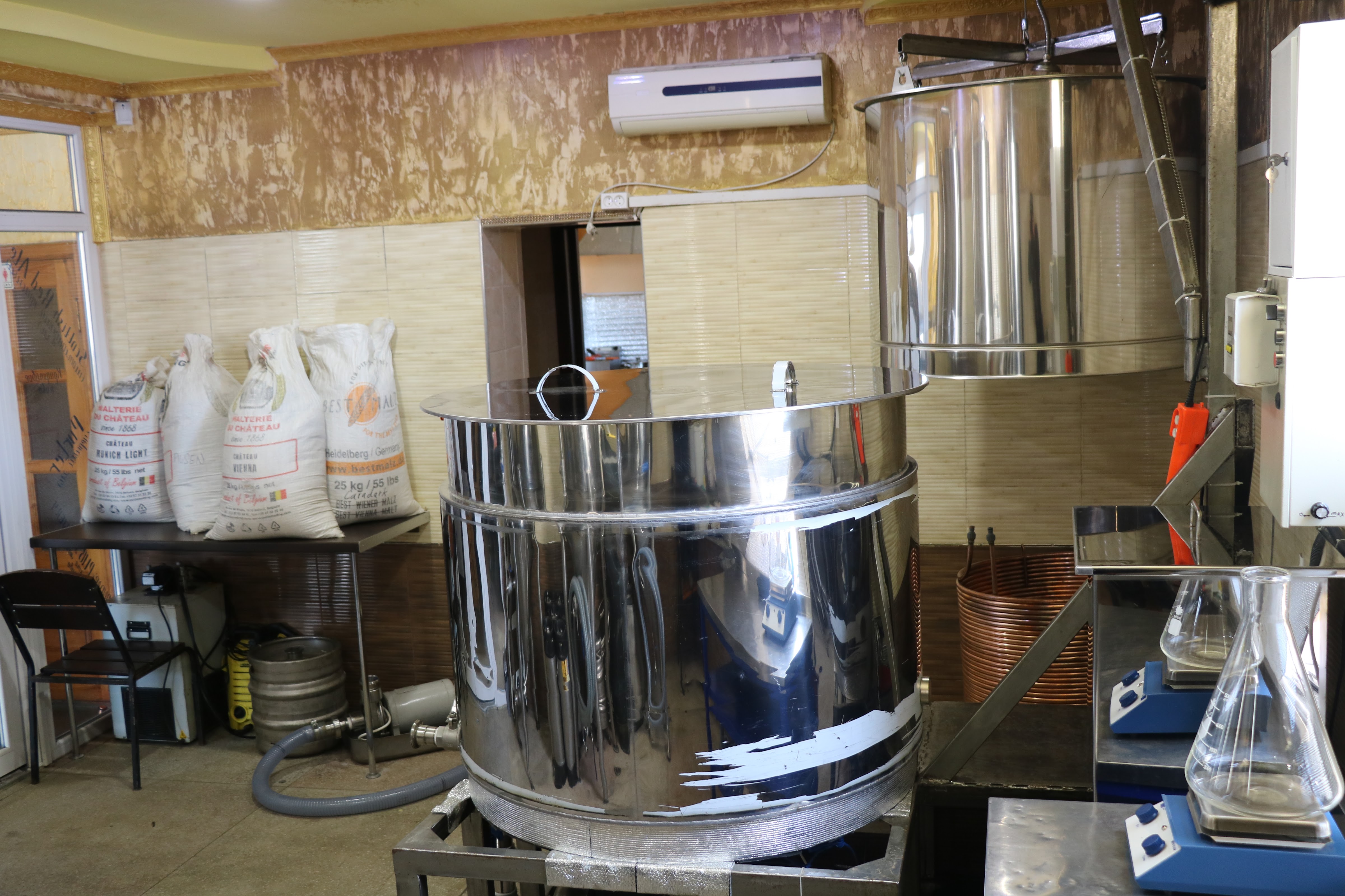 BONDAR's PUB & BREWERY броварня, крафтове пиво image 4