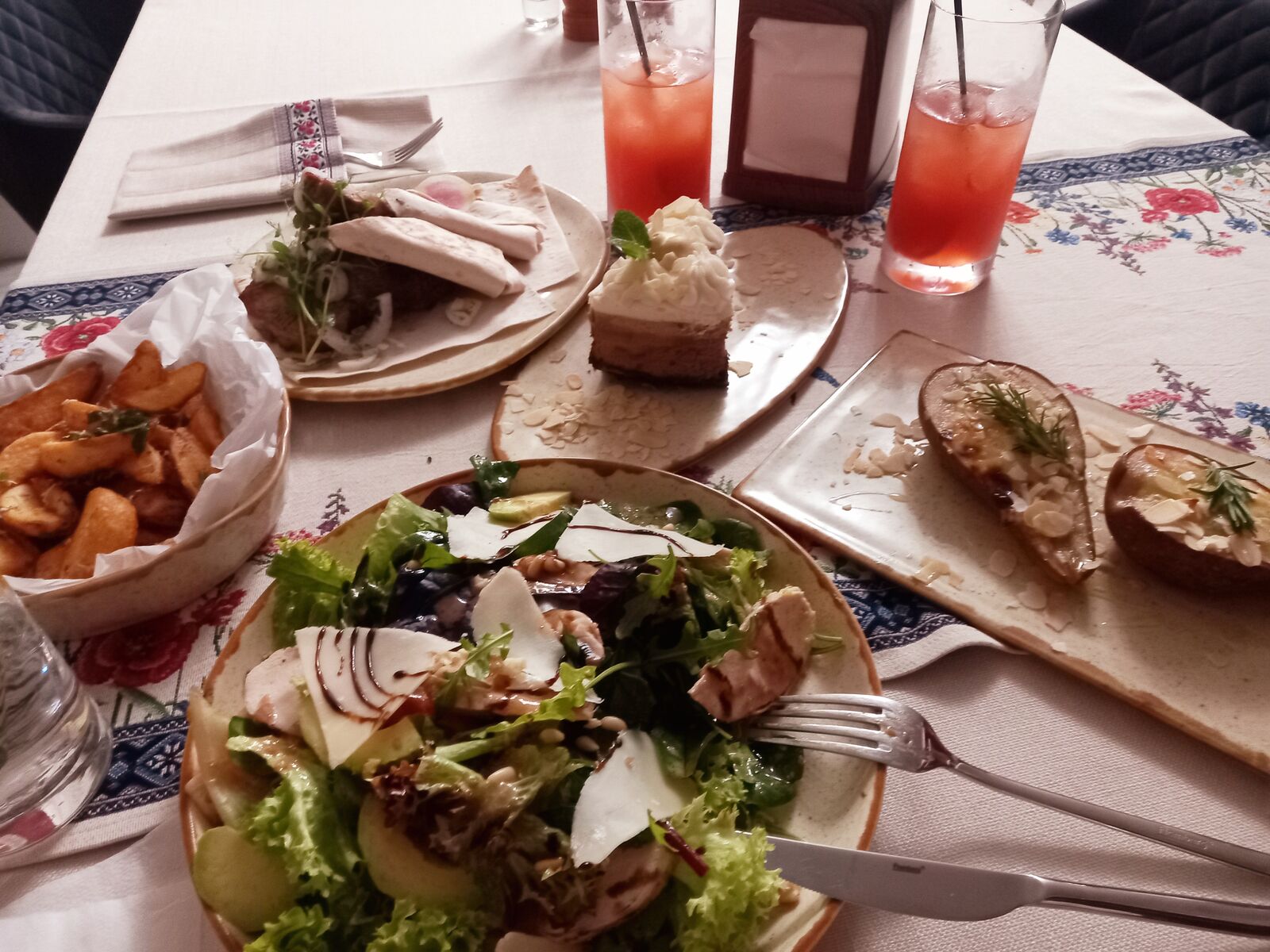 Сало restaurant image 10