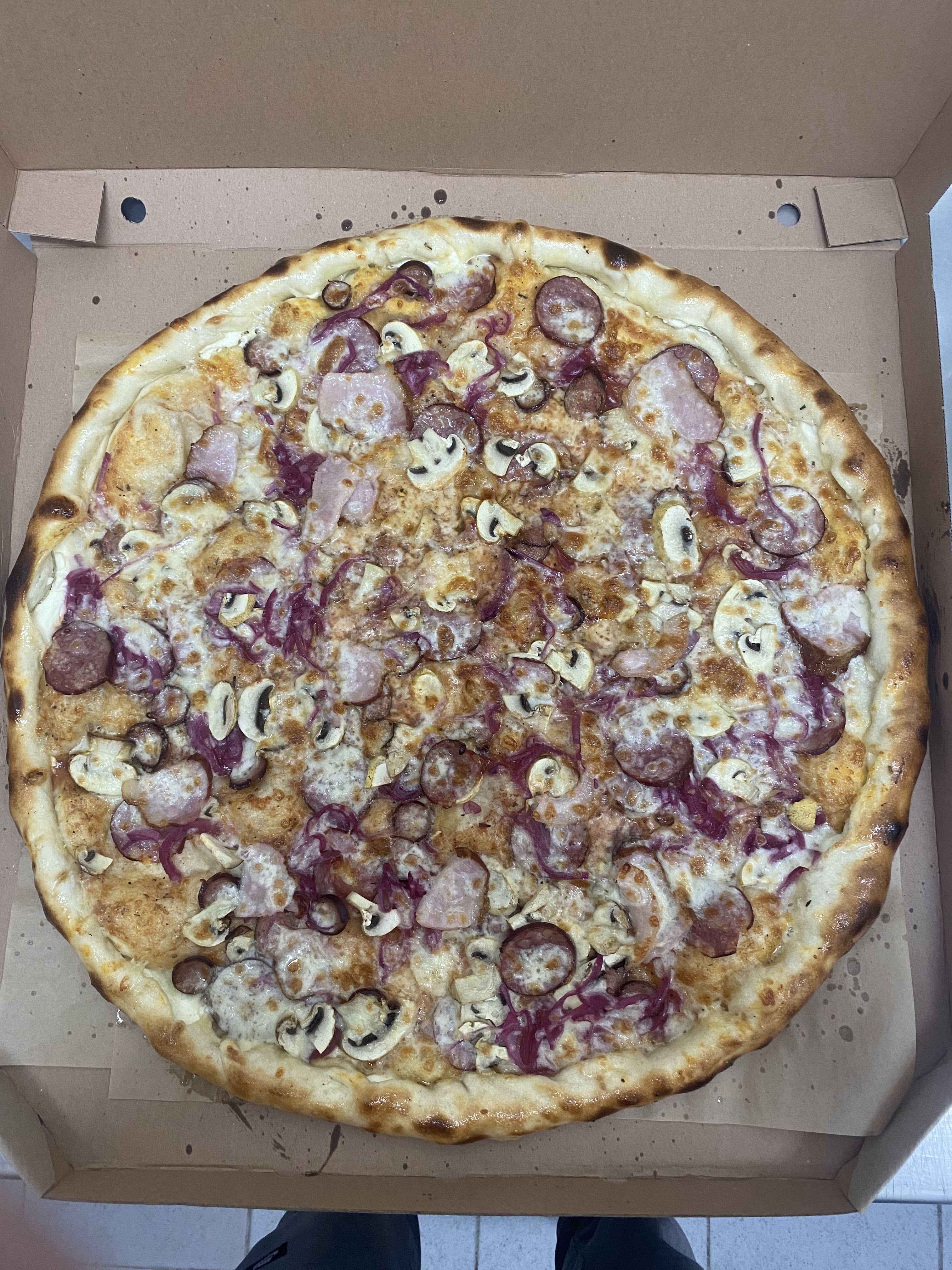 Sushi&Pizza GARAGE image 3