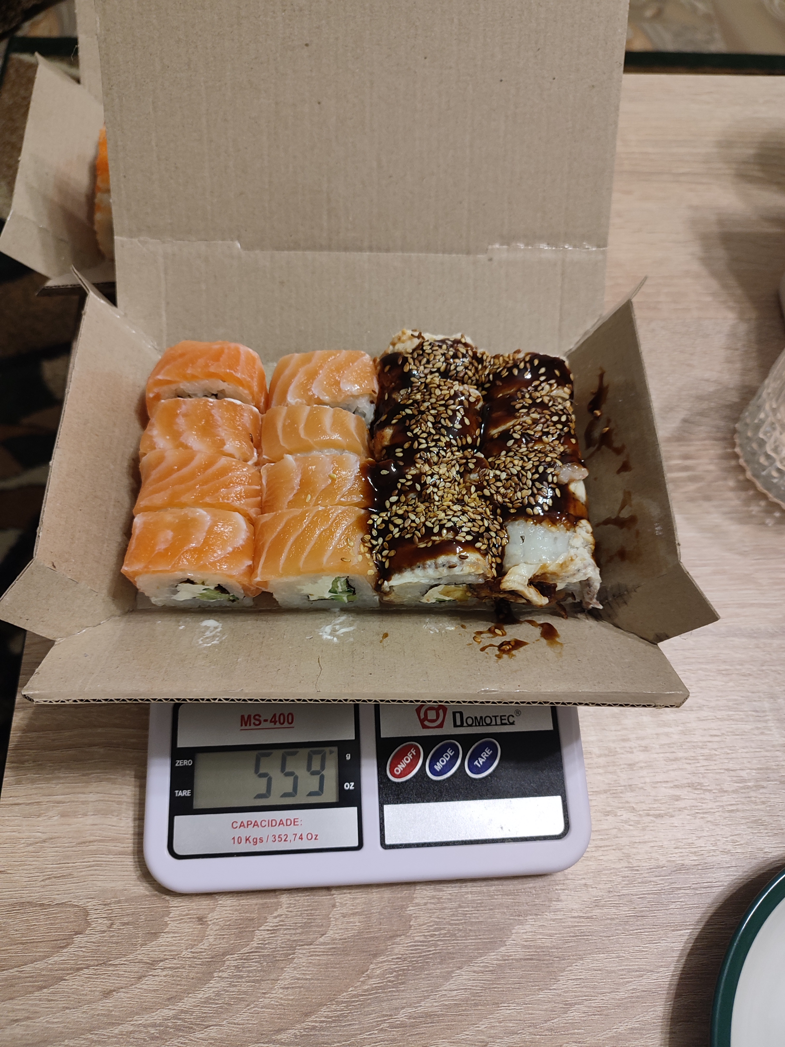 Sushi and Pizza image 6