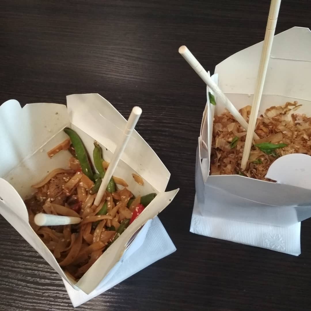 Sushi and Pizza image 8