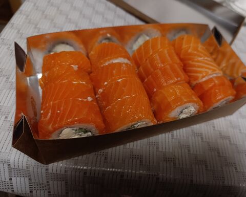 Momento Sushi image 3