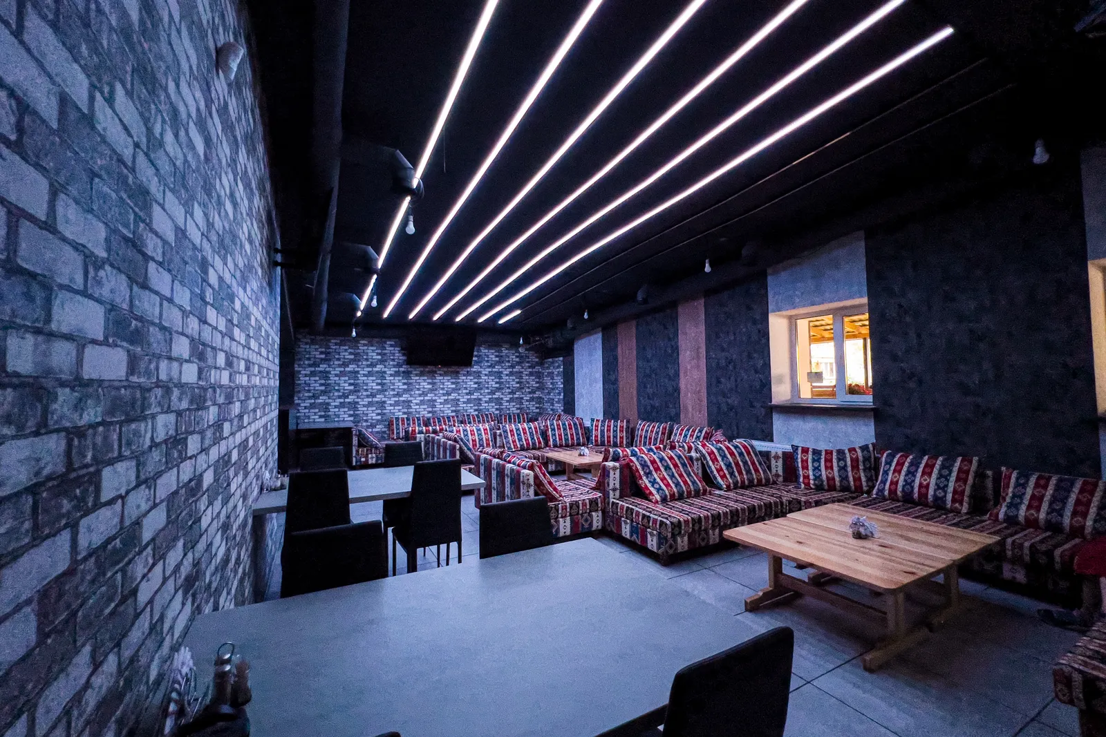 Rise cafe&bar image 4