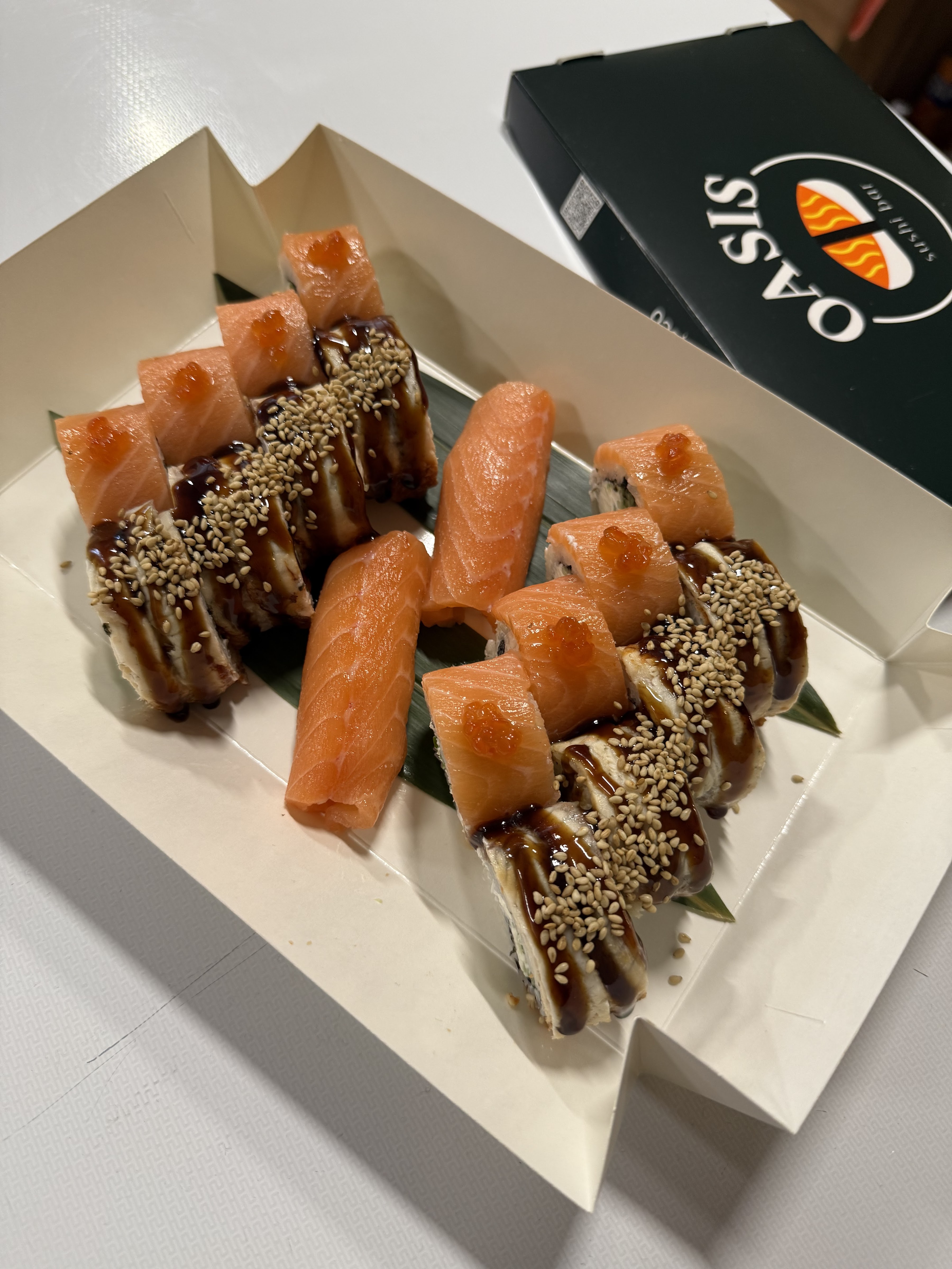 OASIS sushi bar image 2