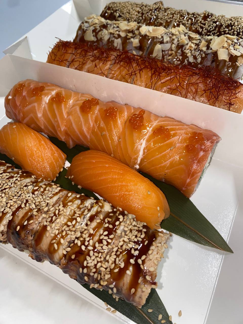 OASIS sushi bar image 9