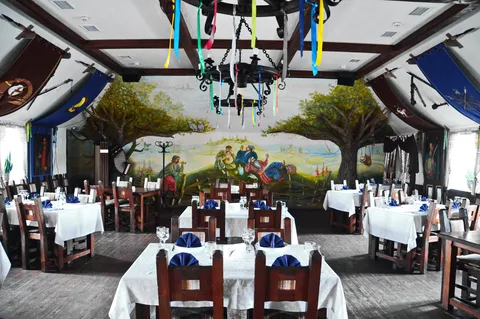 Hulyay Pole Smela, Restoran-Otelʹ-Banya-Chan image 1