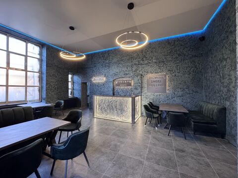 Monarch Lounge Bar image 2