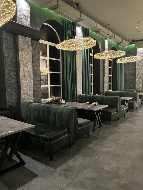 Monarch Lounge Bar image 3