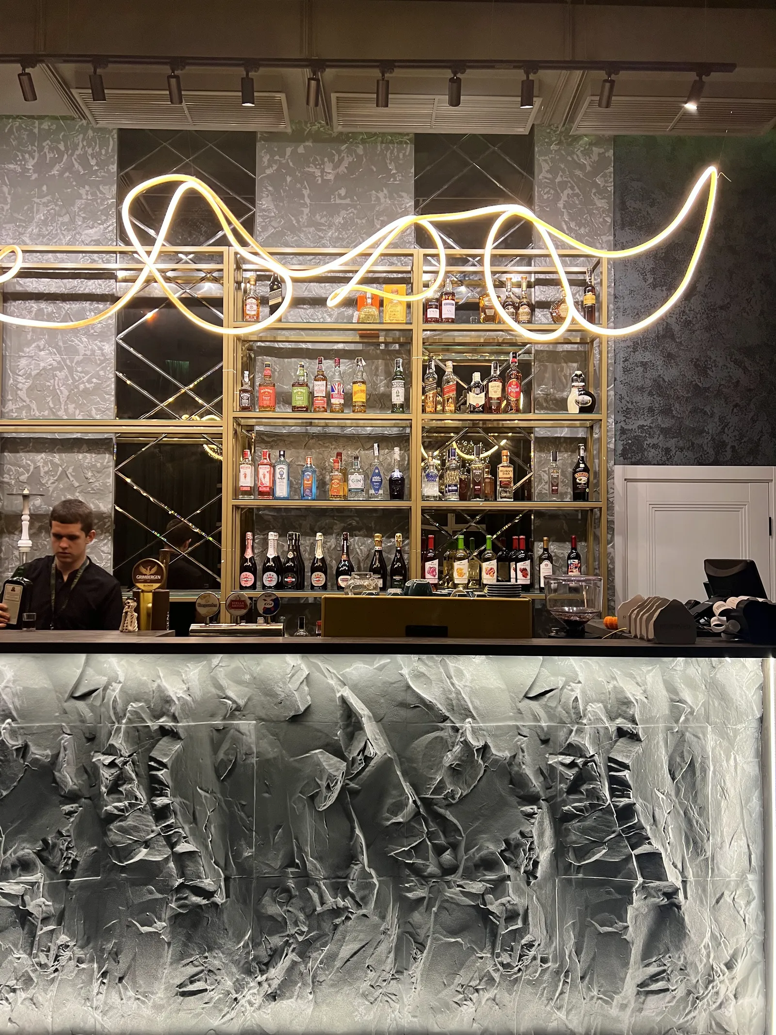 Monarch Lounge Bar image 4