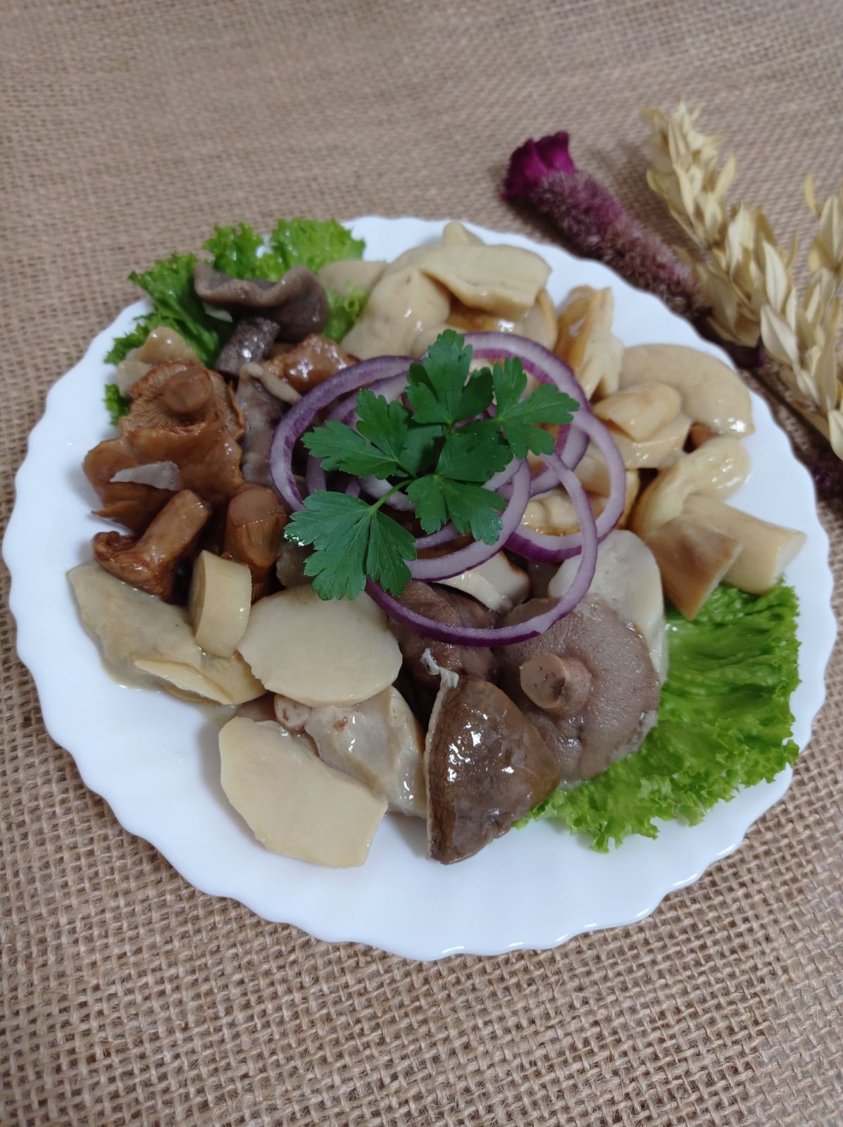 Myslyvsʹka Khata image 9