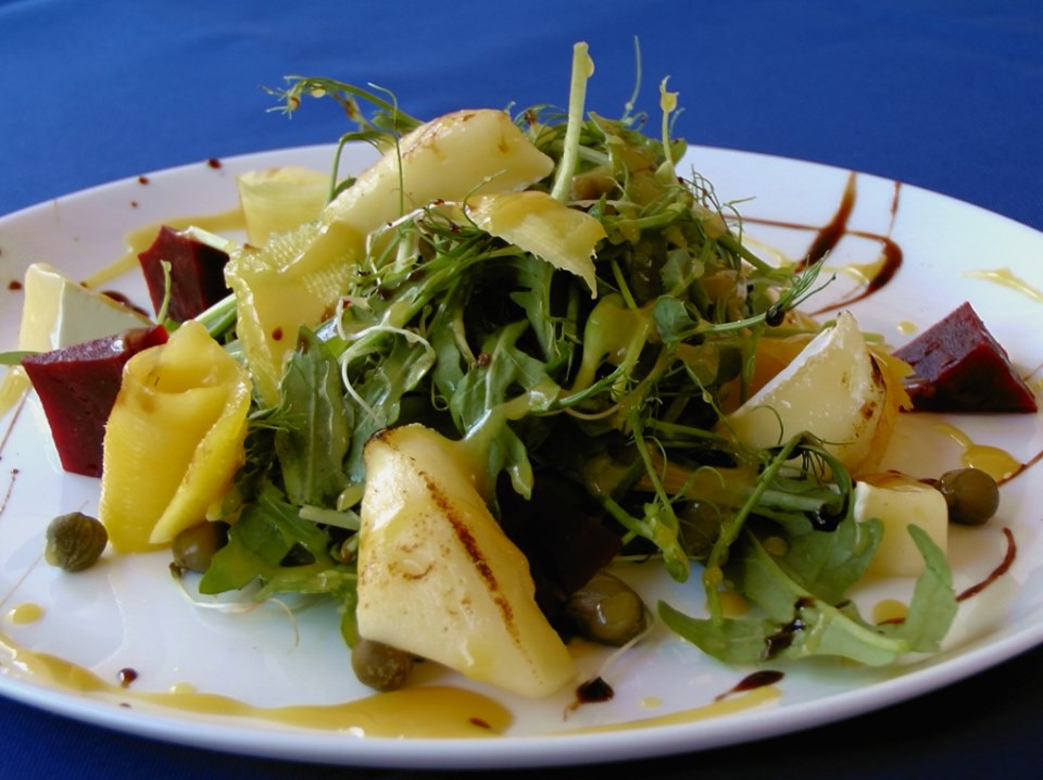 GreenHall restobar image 6