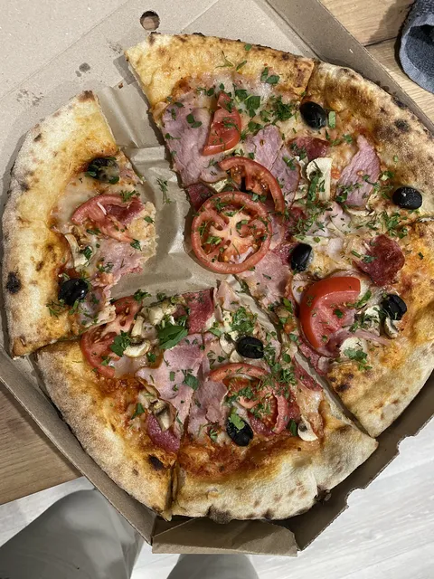 Pizza Celentano image 4