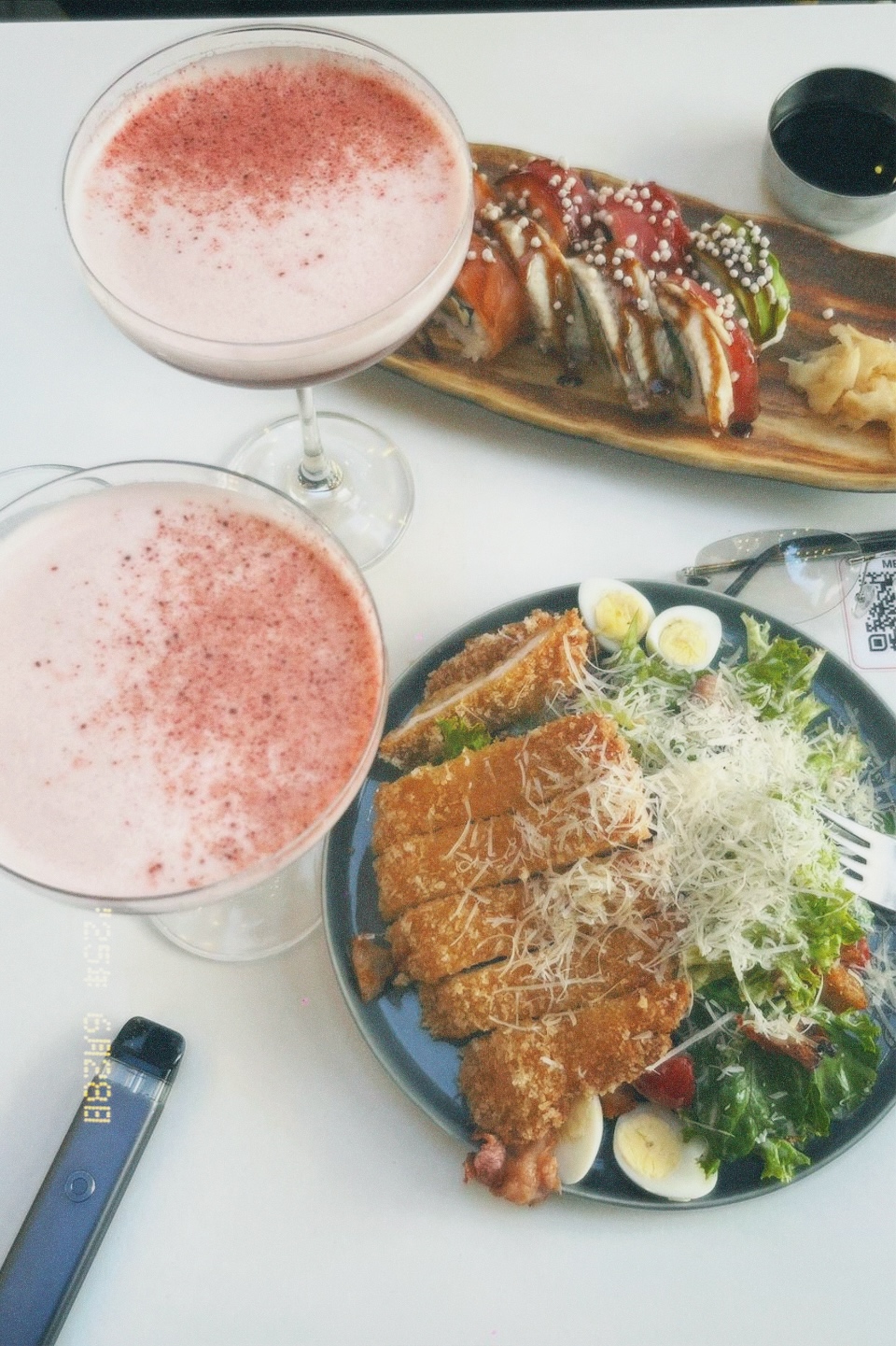 CHICKS ROLLS & DRINKS image 5