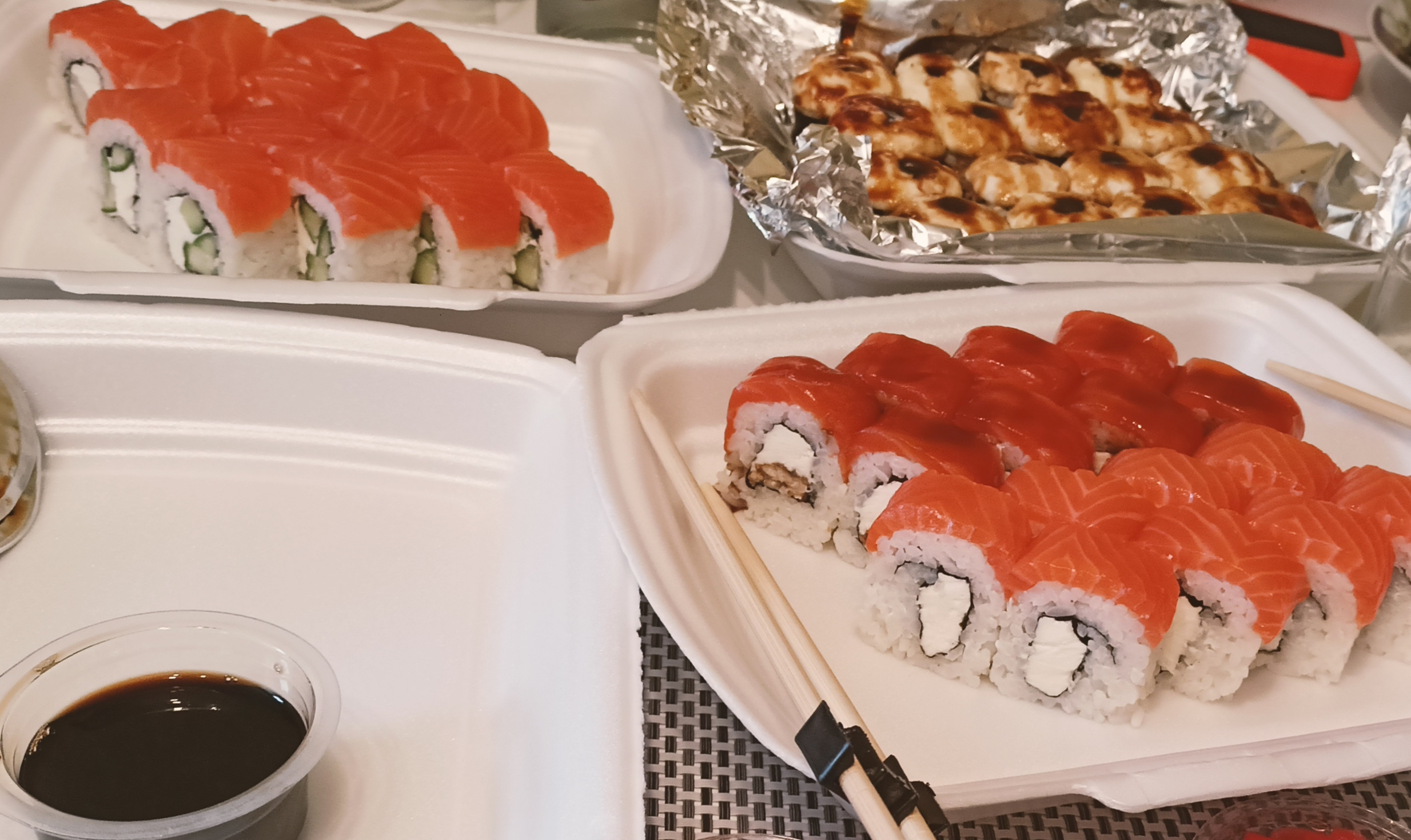 Суші роли з собою image 5