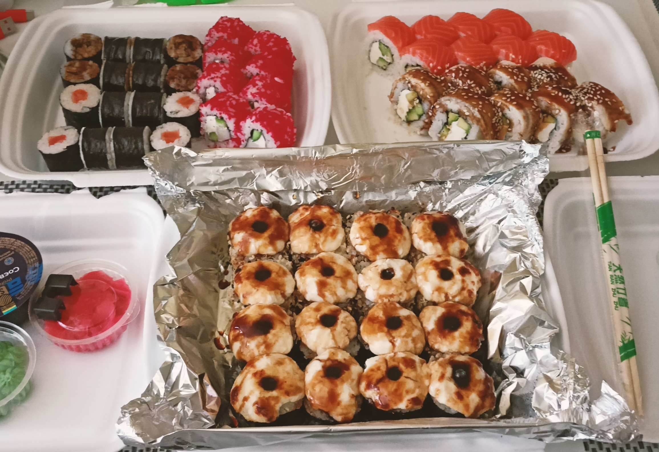 Суші роли з собою image 7