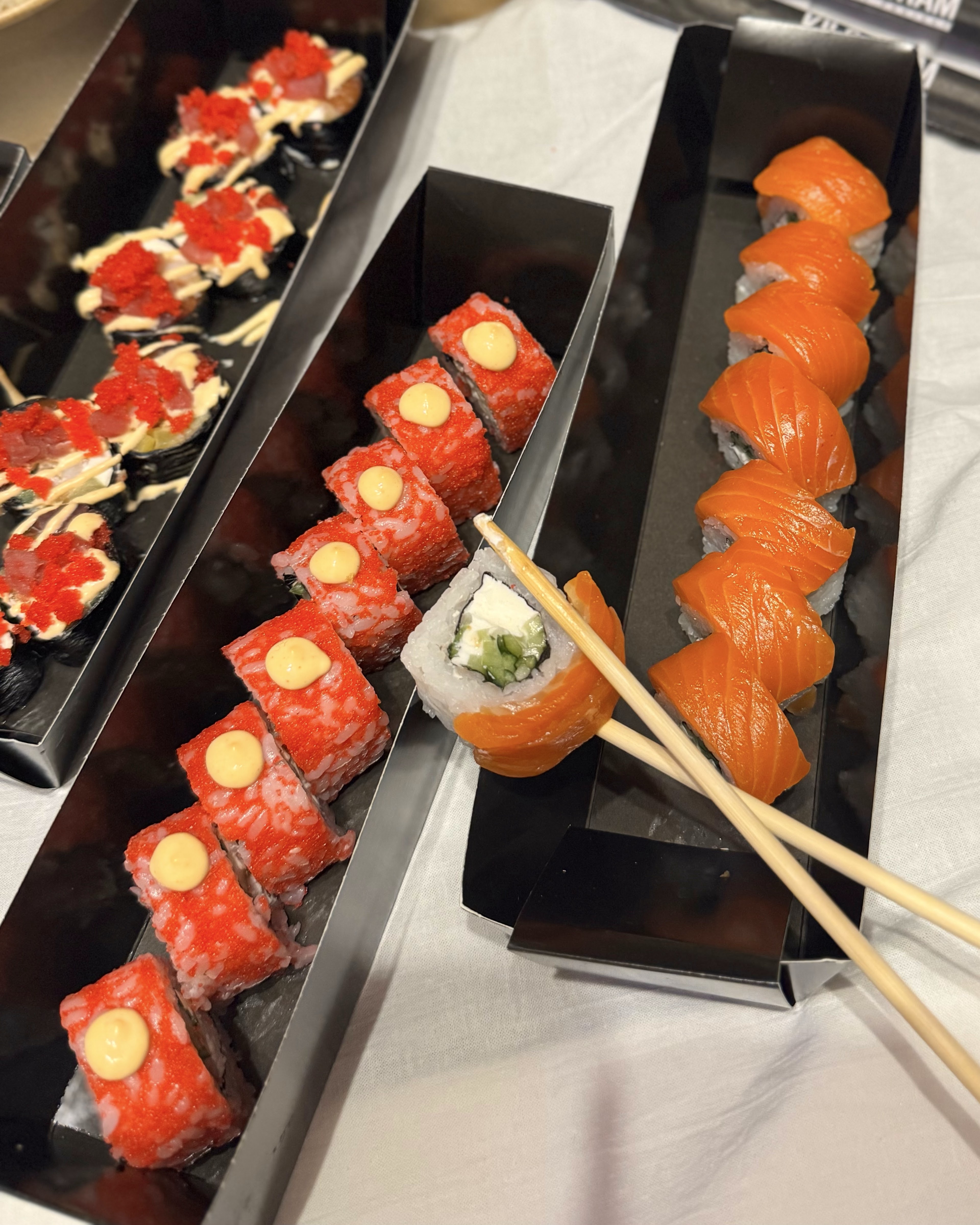 Kilogram Sushi Project Доставка суші в Черкасах image 4