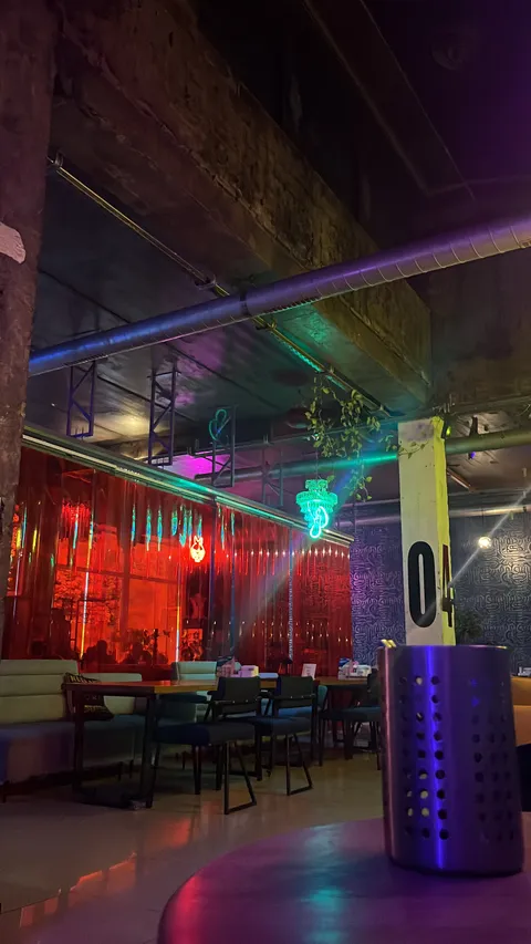 lounge bar MONIKA.2049 image 3