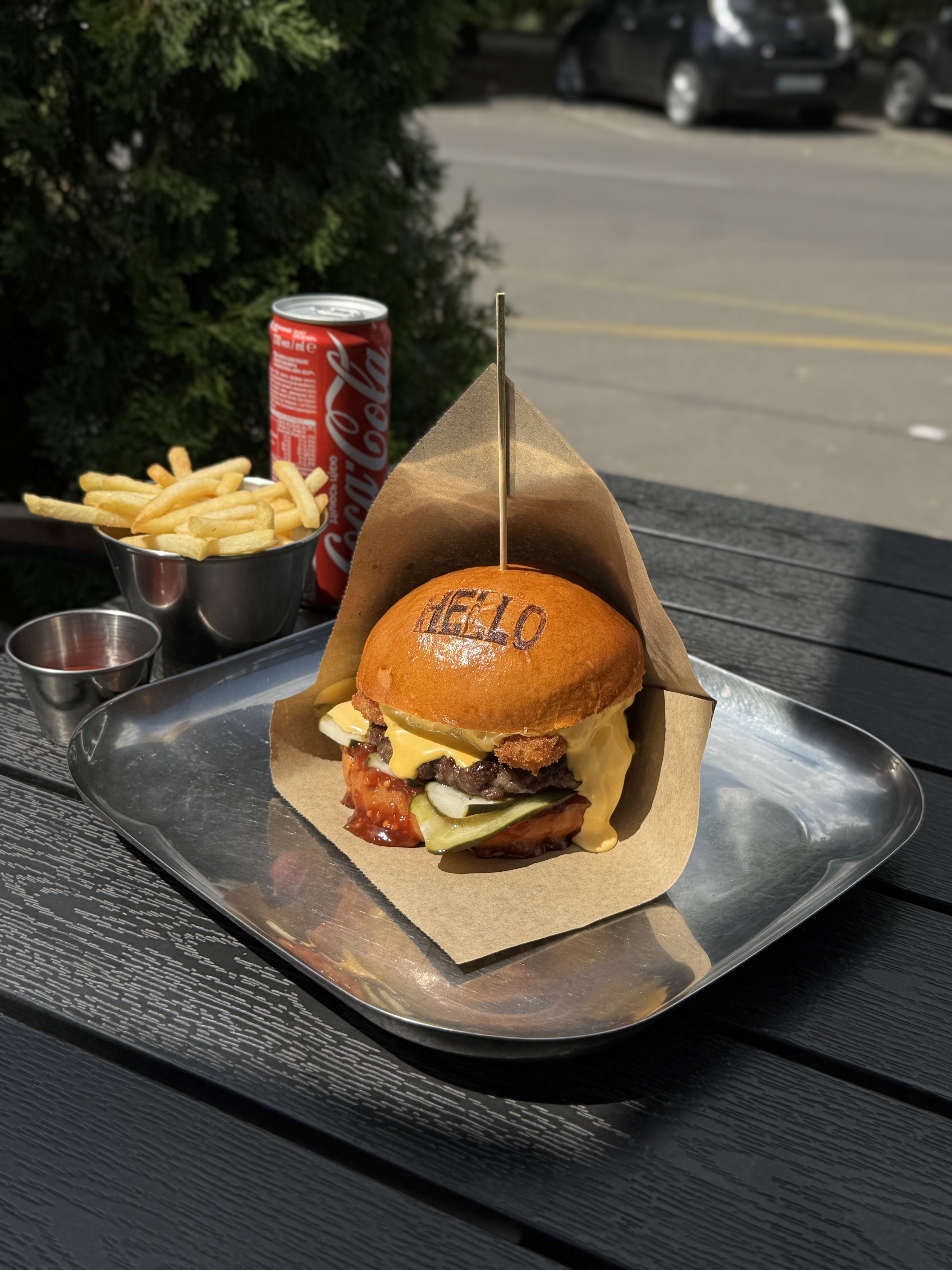 HELLO BURGER image 6