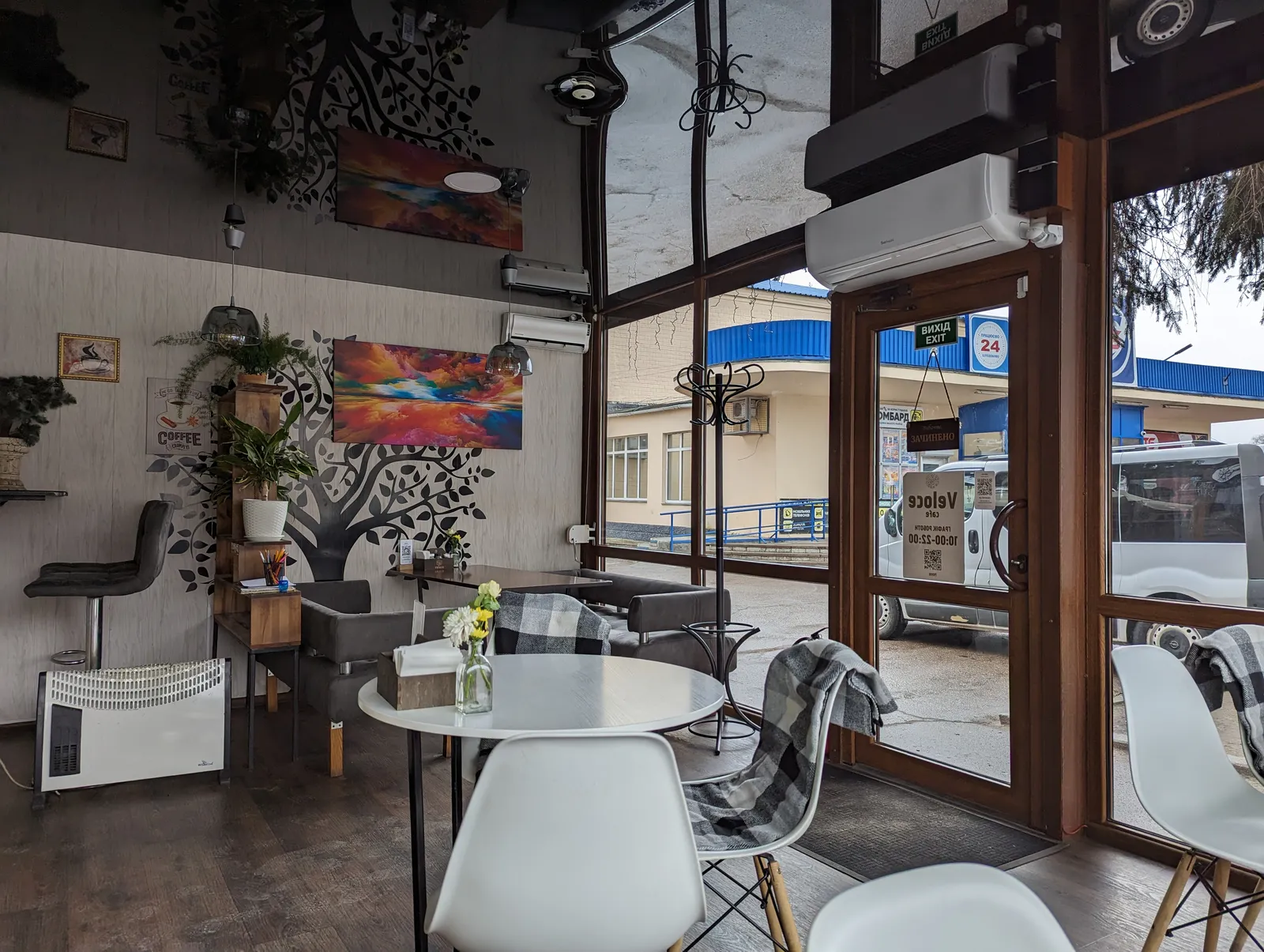 Veloce Cafe image 9