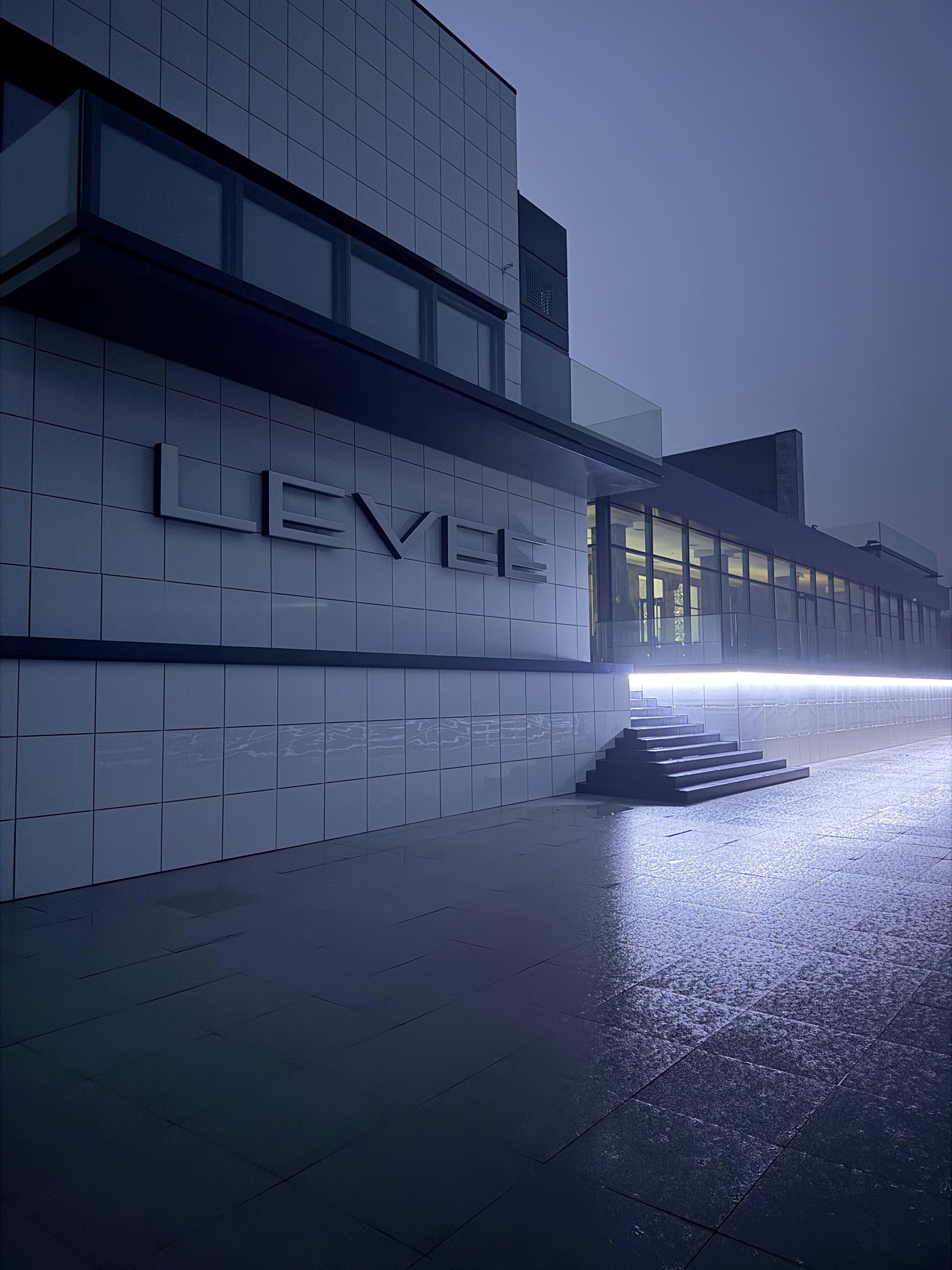 LEVEE image 8