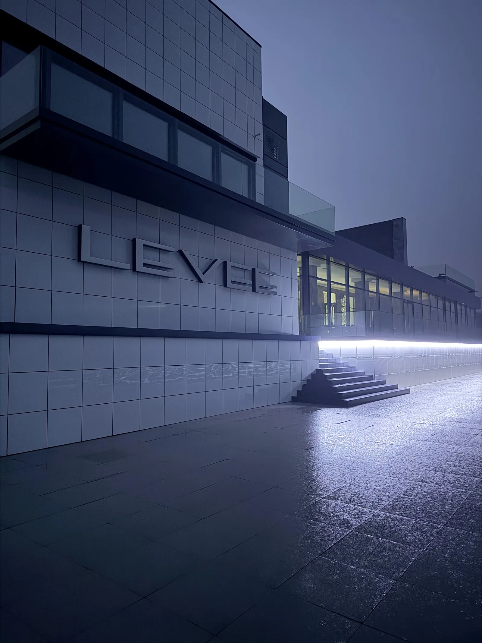 LEVEE image 8