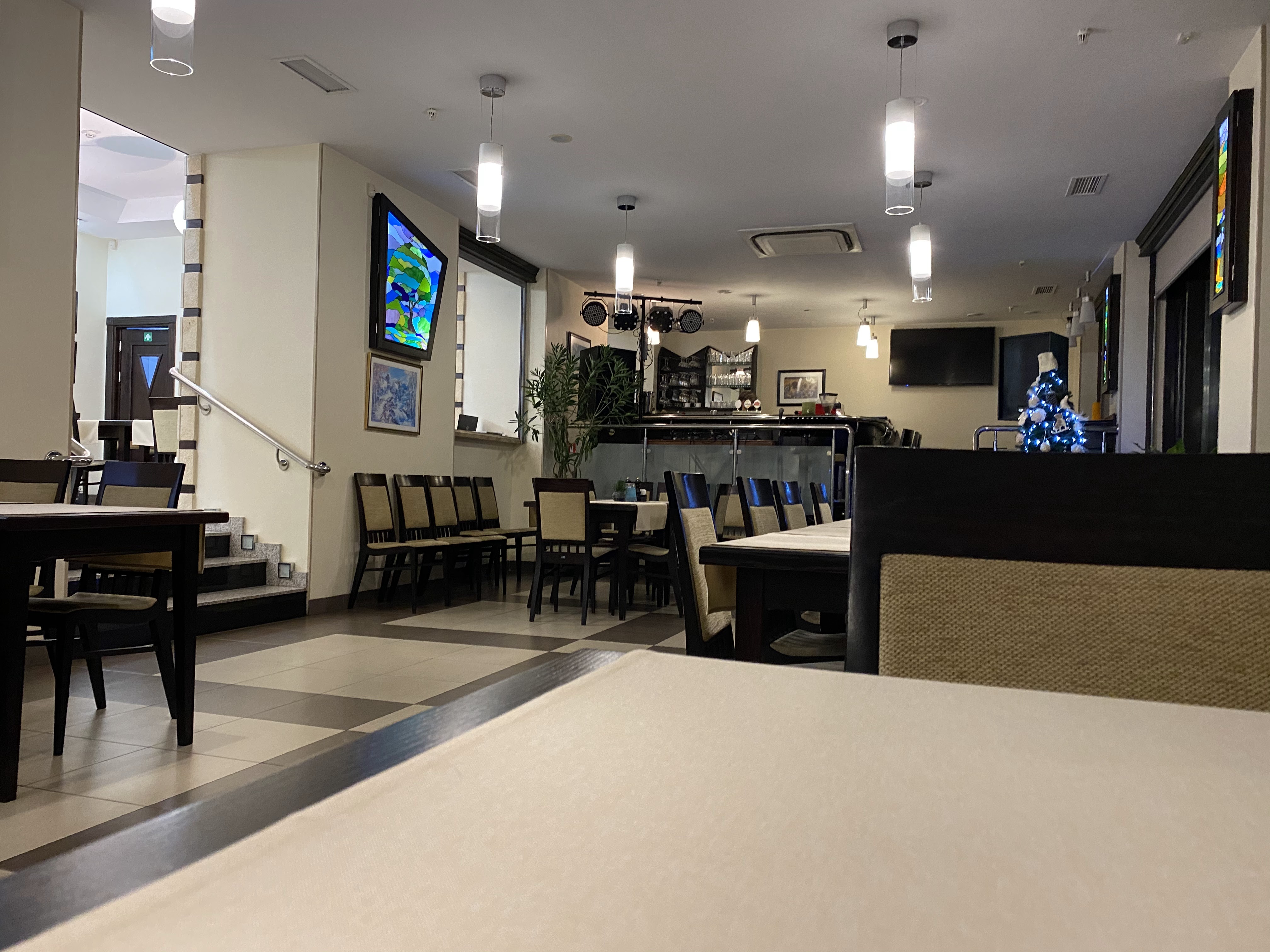 Four Seasons image 9