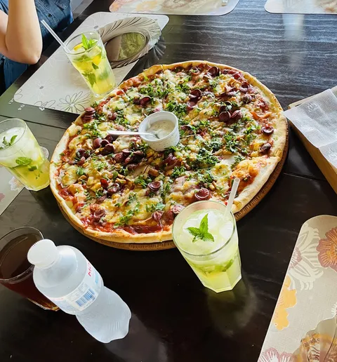 Leo's Pizza image 6