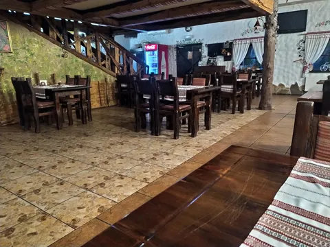 Khutirets image 8