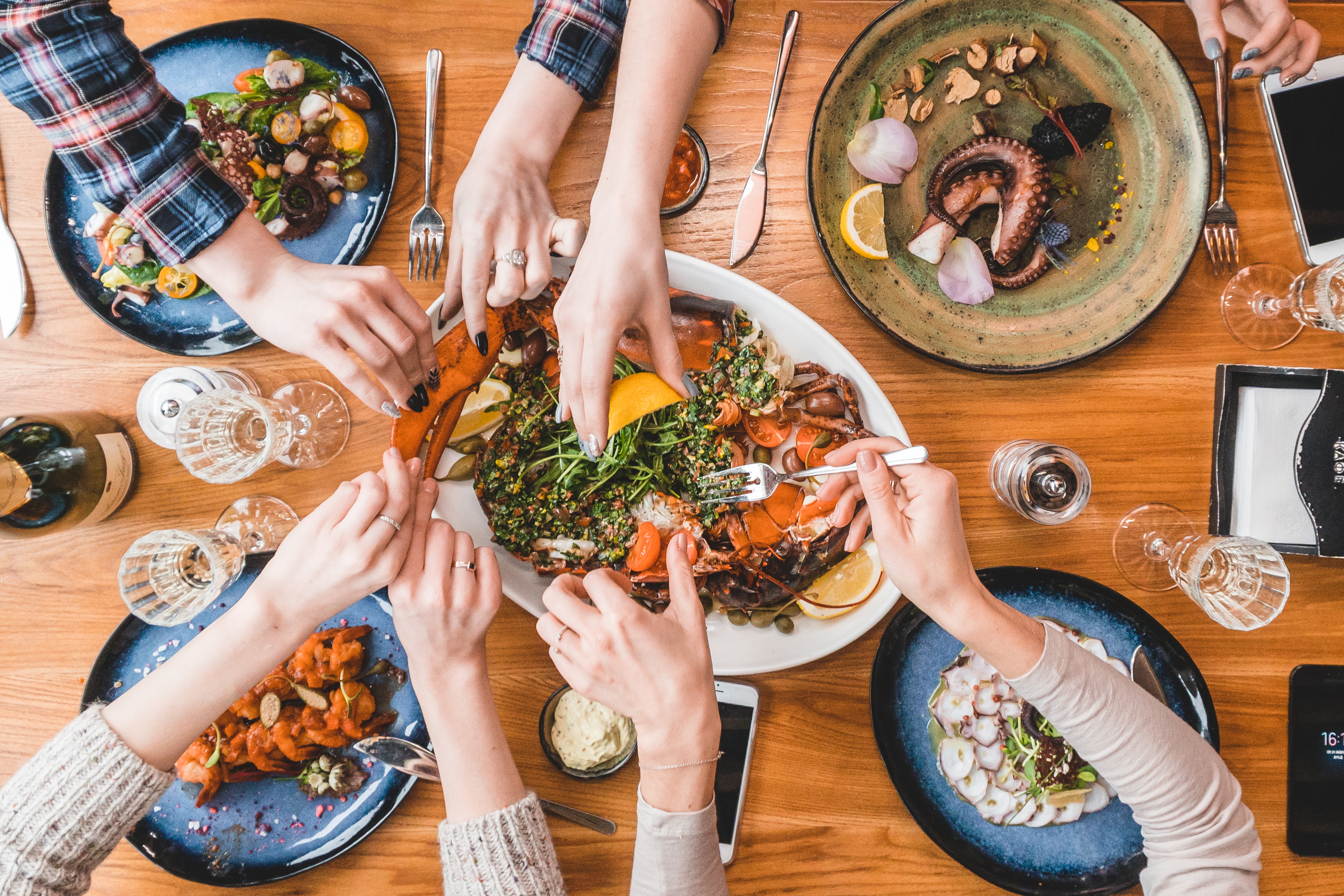 Druzi Ta Vyno image 2