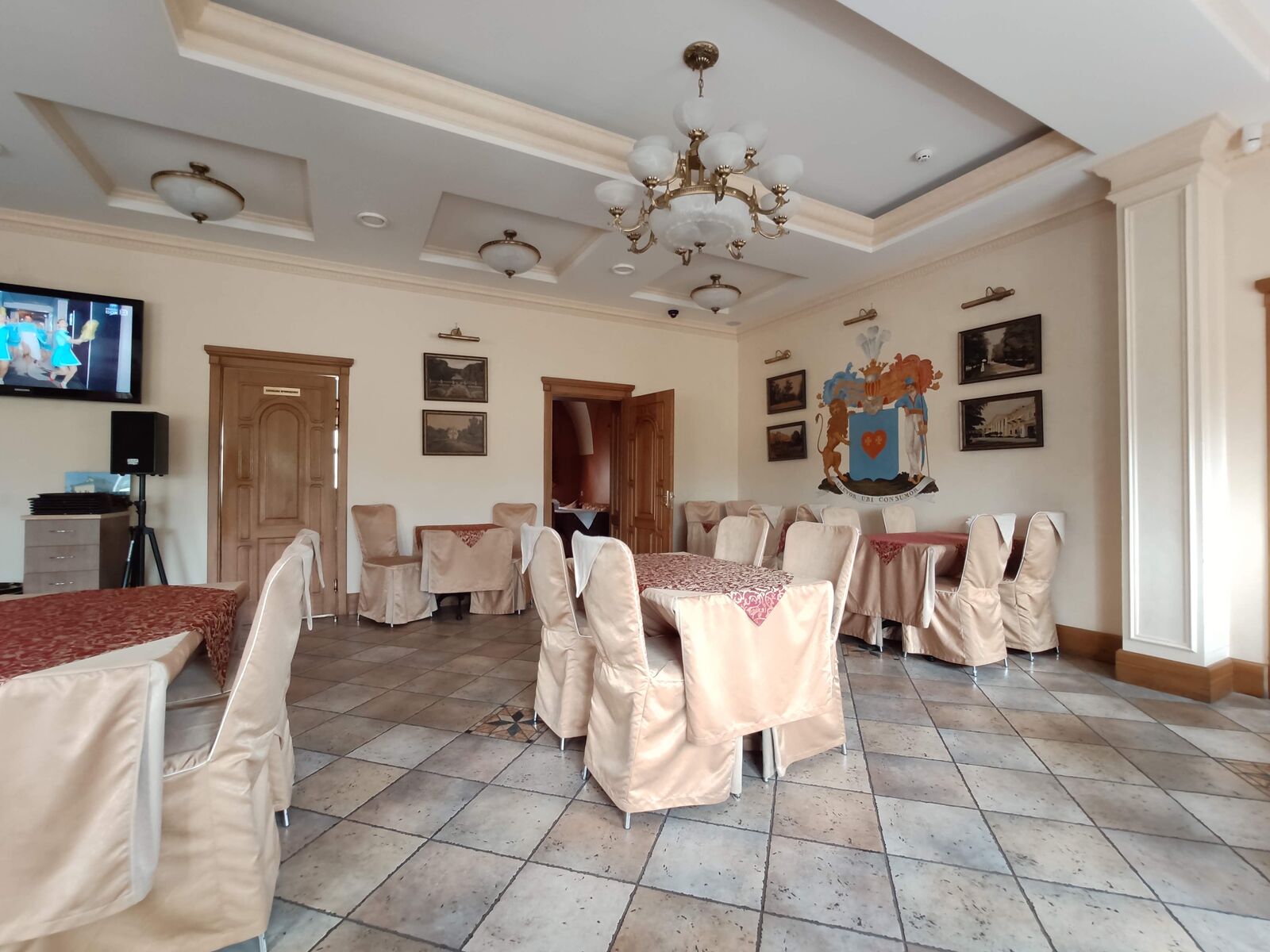 Kochubeivs'ka manor image 8