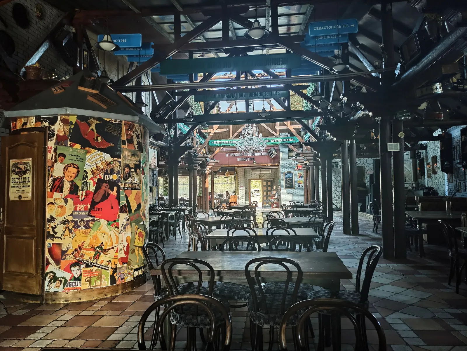 Restoran DACHA kulʹt m'yasa ta vidpochynku image 6