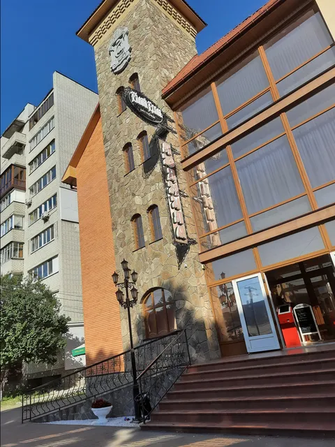 The restaurant "White Royal" image 5