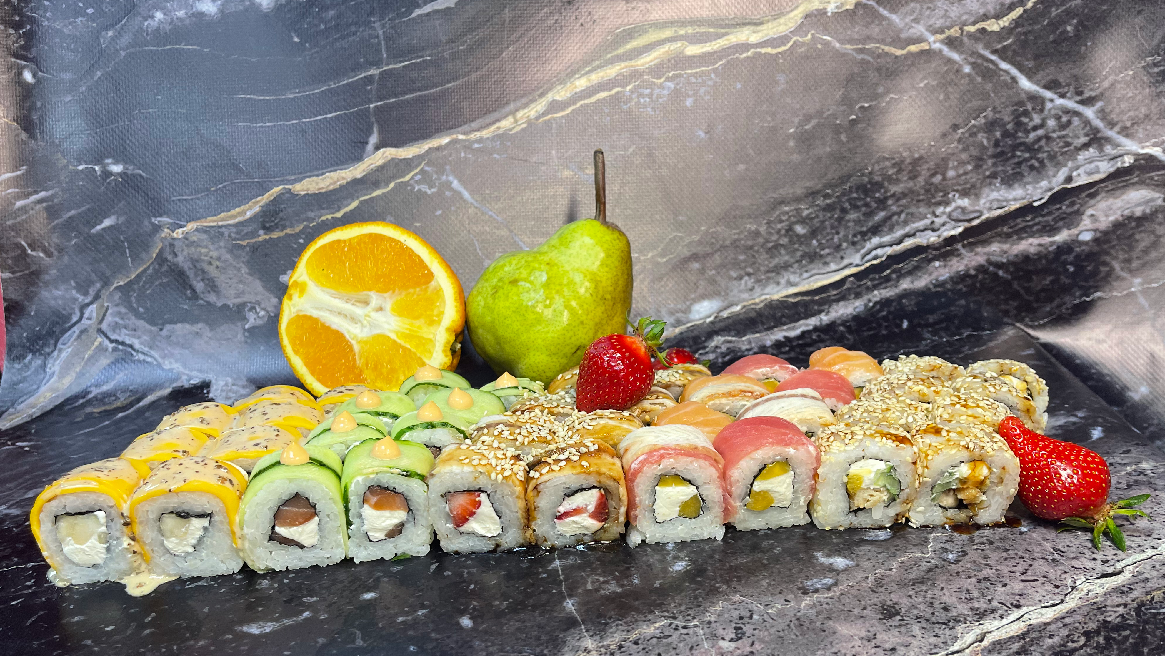 MaxBox - Sushi and Wok image 2