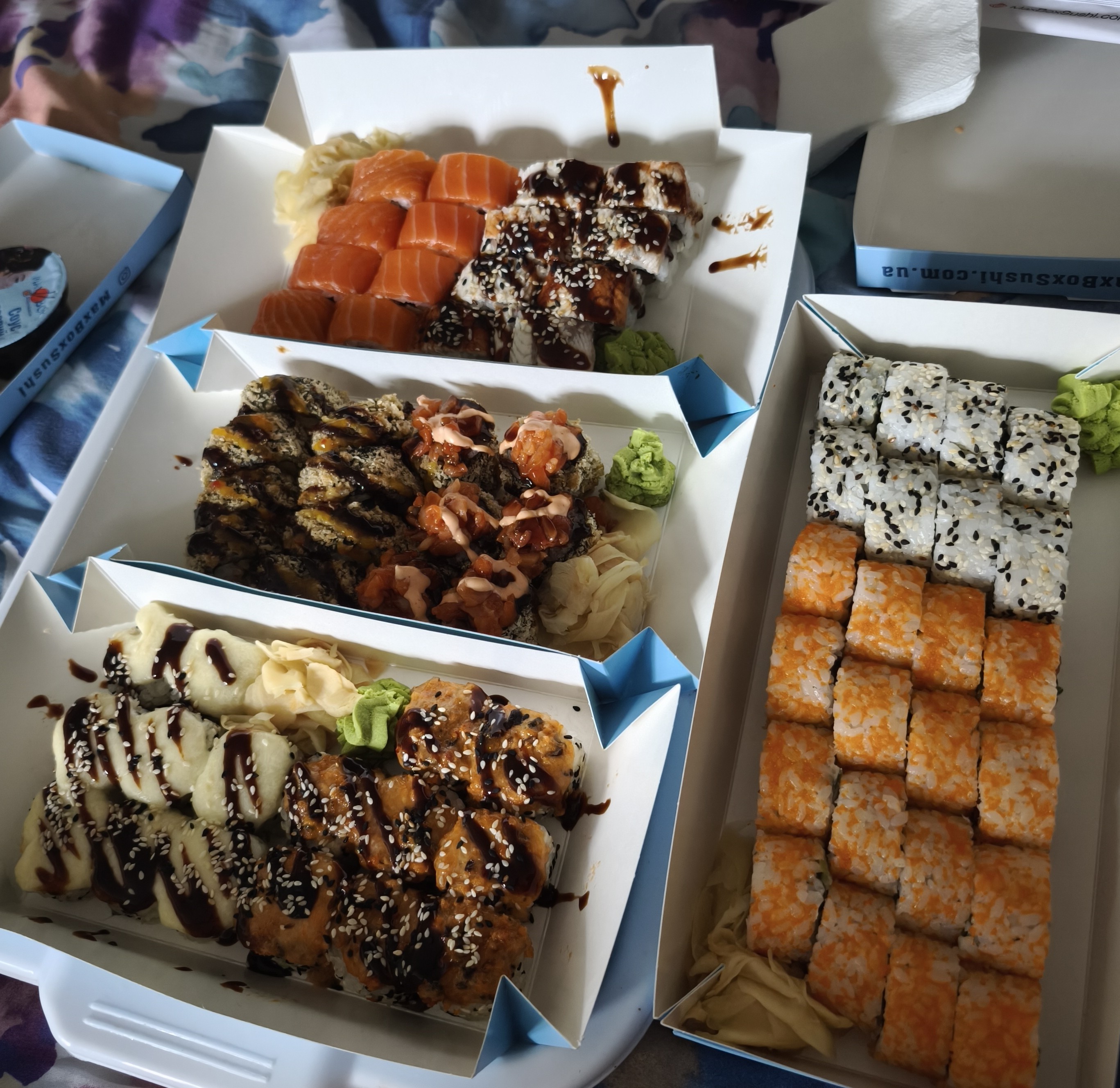 MaxBox - Sushi and Wok image 4