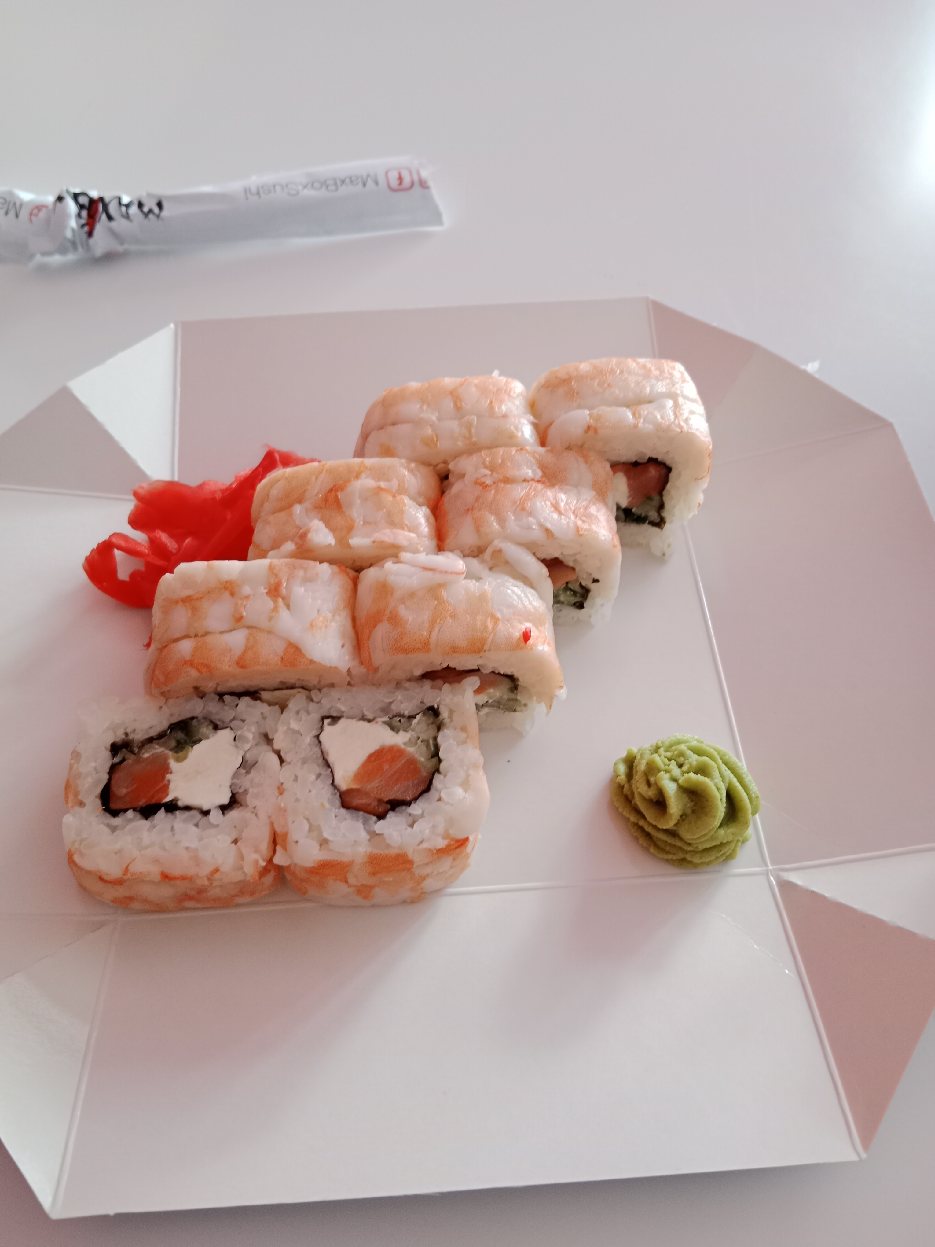 MaxBox - Sushi and Wok image 10