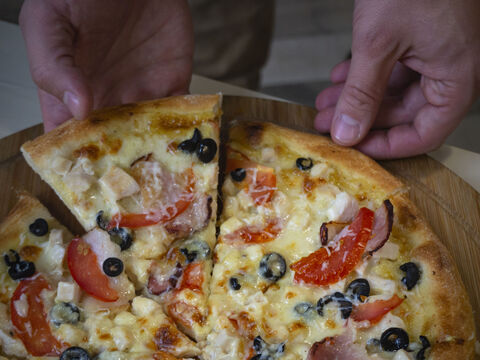 BINGO PIZZA image 8