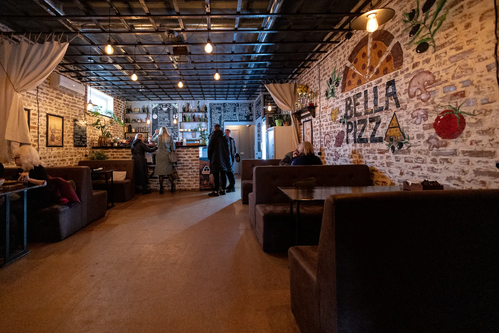 Bella Pizza image 1