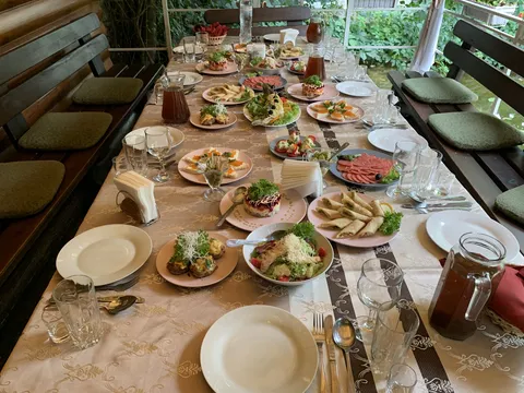 Taverna image 2