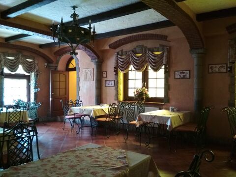 Taverna image 5
