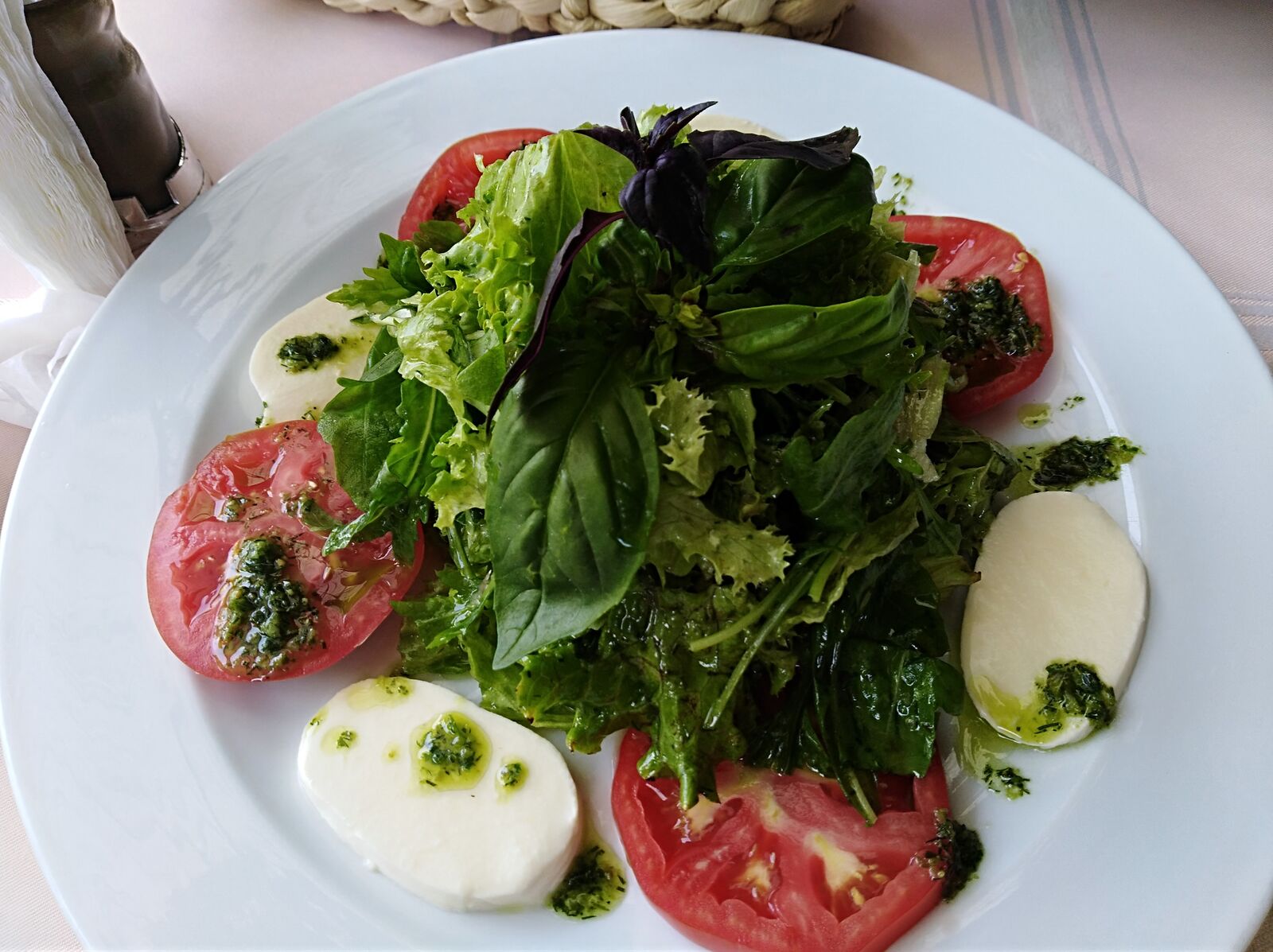 Taverna image 10